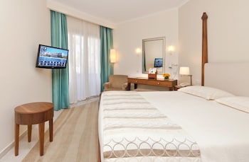 Single Room, Partial Sea View
