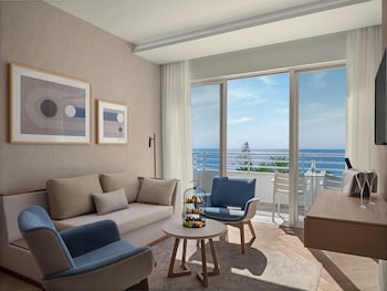 Junior Pool & Sea View Room (16+ years old)