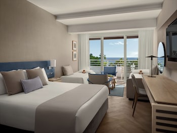 Family Room, Sea View