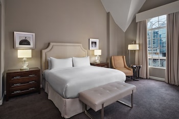 Deluxe Classic, 1 King Bed, Non-Smoking