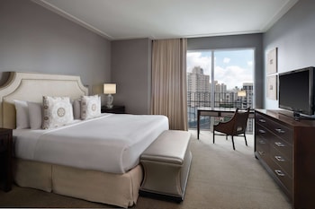 Executive Room, 1 King Bed, Non Smoking, Tower
