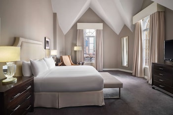 Deluxe Classic, 1 King Bed, Non-Smoking