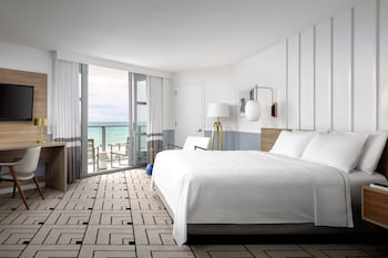 Premium Room, 1 King Bed, Oceanfront