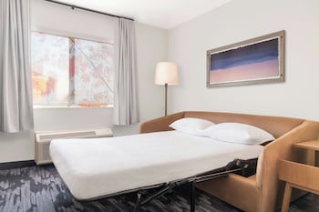 Studio, Multiple Beds, Accessible Bathtub