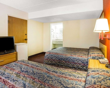 Standard Double Room, 2 Double Beds, Smoking
