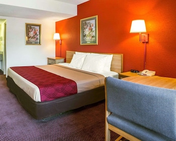 Standard Room, 1 King Bed, Smoking