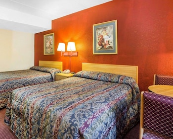 Standard Double Room, 2 Double Beds, Smoking