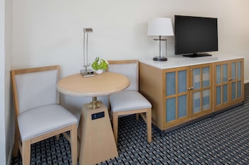 Deluxe Double Queen Balcony