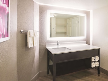 Junior Suite, 1 King Bed, Non Smoking