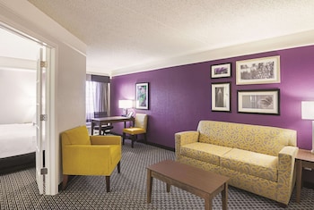 Suite, 1 King Bed, Non Smoking