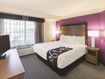 Suite, 1 King Bed, Non Smoking