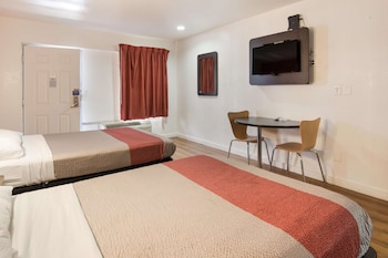 Deluxe Room, 2 Double Beds, Non Smoking, Refrigerator & Microwave