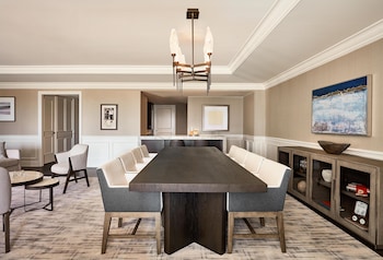 Palmer Suite