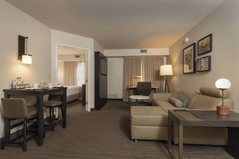 Room, 1 Bedroom (Mobility/Hearing Accessible, Tub)