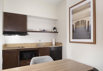 Suite, 1 King Bed, Accessible, Non Smoking