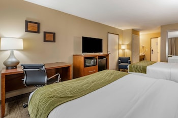 Standard Room, 2 Queen Beds, Non Smoking