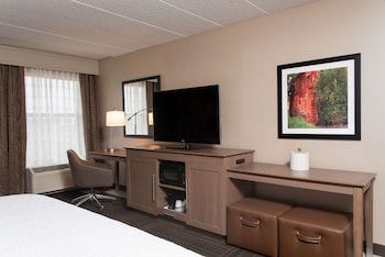 Room, 1 King Bed, Accessible, Non Smoking (Hearing)