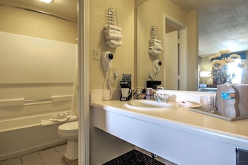 Standard Single Room, 2 Queen Beds, Non Smoking