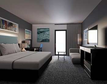 Standard Room, 1 King Bed, Lake View