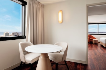 Solana One Bedroom Suite, 1 King, Non-Smoking