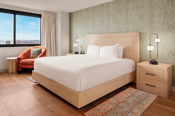 Solana Luxury Room, 1 King, Non-Smoking