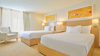 NORTH CLASSIC ROOM 2 QUEEN NON-SMOKING