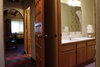 Executive Suite, Multiple Beds (Executive Suite)