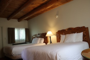 Standard Room, 2 Queen Beds