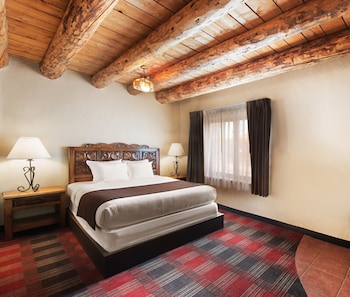 Suite, 2 Queen Beds (Junior Suite)