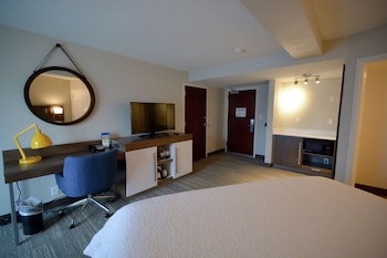 Deluxe Room, 1 King Bed, Non Smoking