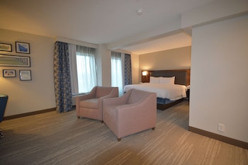 Suite, 1 King Bed, Non Smoking