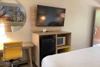 Room, 1 King Bed, Non Smoking