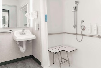 Room, 1 King Bed, Accessible, Non Smoking