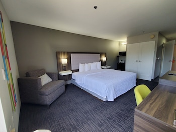 One king bed non smoking