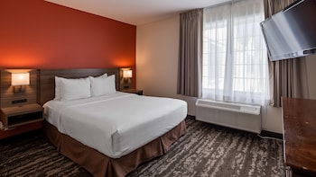 Standard Room, 1 Queen Bed, Accessible, Refrigerator & Microwave