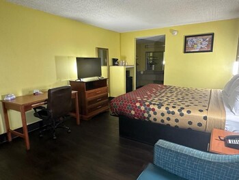 Standard Room, 1 King Bed, Smoking