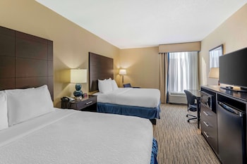 Standard Room, 2 Queen Beds, Non Smoking, Refrigerator & Microwave