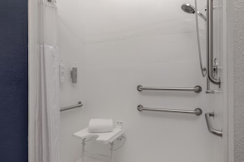 Room, 1 King Bed, Accessible (Mobility & Hearing, Roll-in Shower)