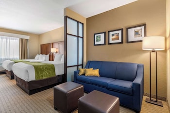 Suite, 1 King Bed, Accessible, Non Smoking