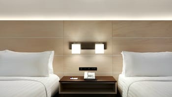 Standard Room, 2 Queen Beds, Accessible (Communications)