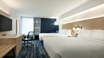 Standard Room, 2 Queen Beds, Accessible (Communications)