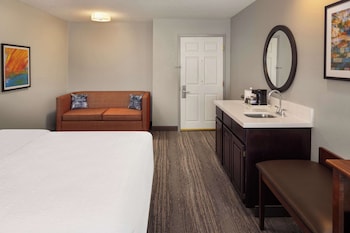 Room, Multiple Beds, Accessible, Bathtub