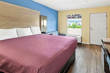 Room, 1 King Bed, Accessible, Non Smoking