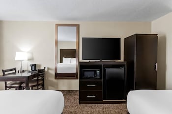 Standard Room, 2 Queen Beds, Non Smoking