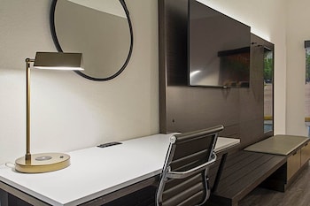 Standard Room, 1 King Bed, Accessible