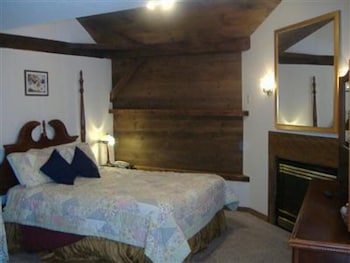 Superior Double Room, Ensuite (Corner)
