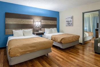 Suite, Multiple Beds, Non Smoking