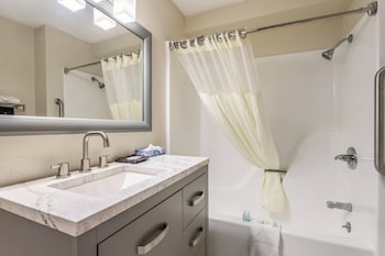 Suite, 1 King Bed, Non Smoking