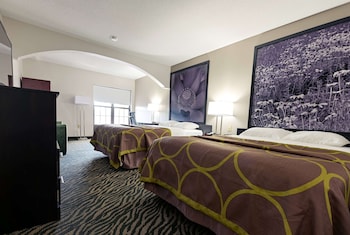 Room, 2 Queen Beds with Sleeper Sofa, Non Smoking