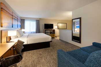 Suite, 1 King Bed, Non Smoking, Jetted Tub
